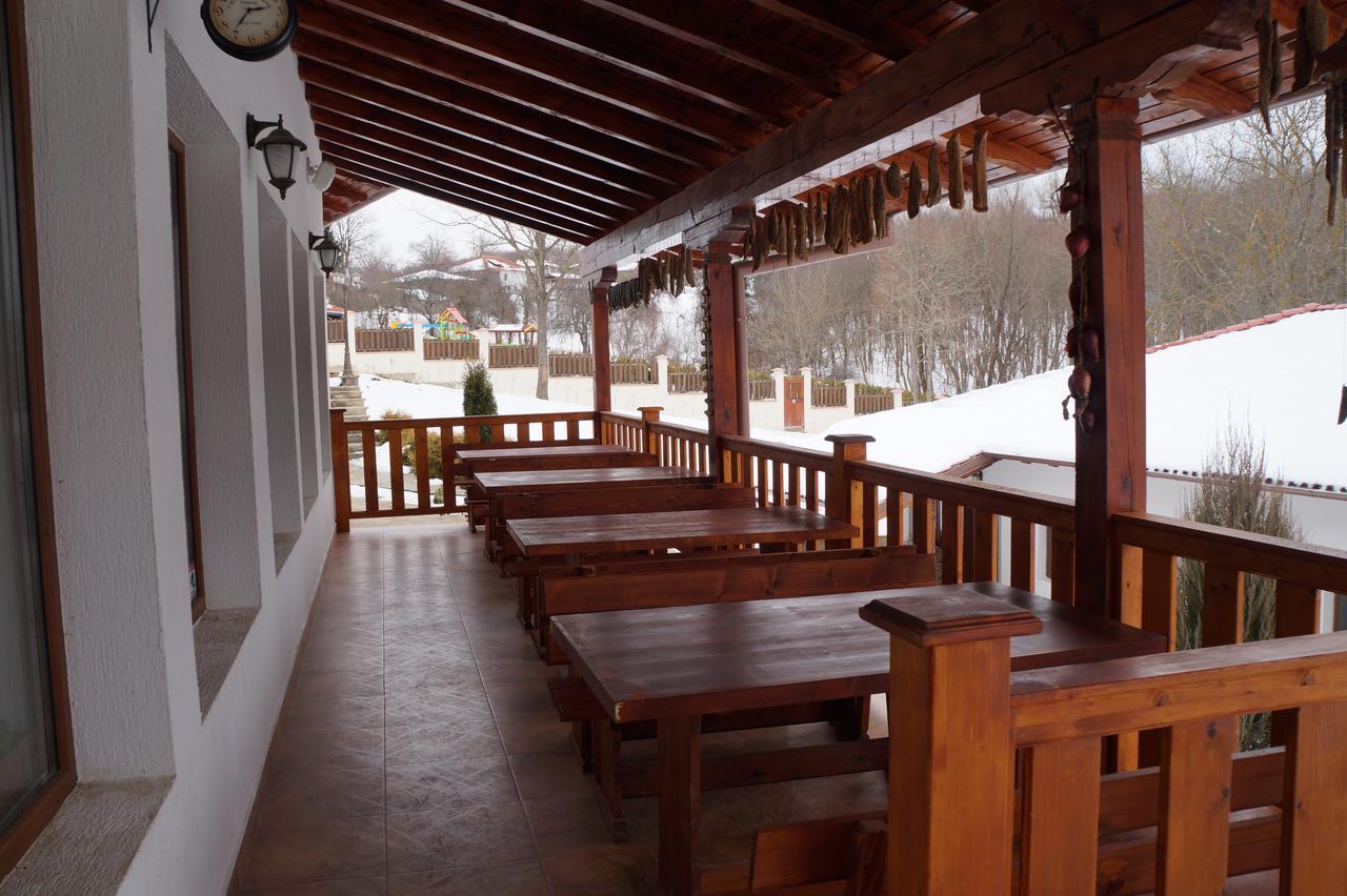 מלון Donkovtsi Family Complex Krisbo מראה חיצוני תמונה