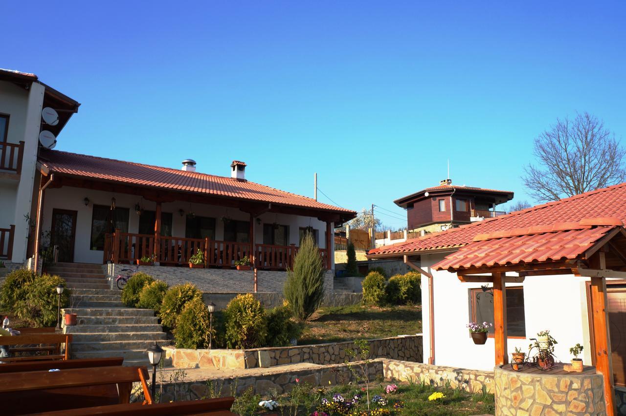 מלון Donkovtsi Family Complex Krisbo מראה חיצוני תמונה