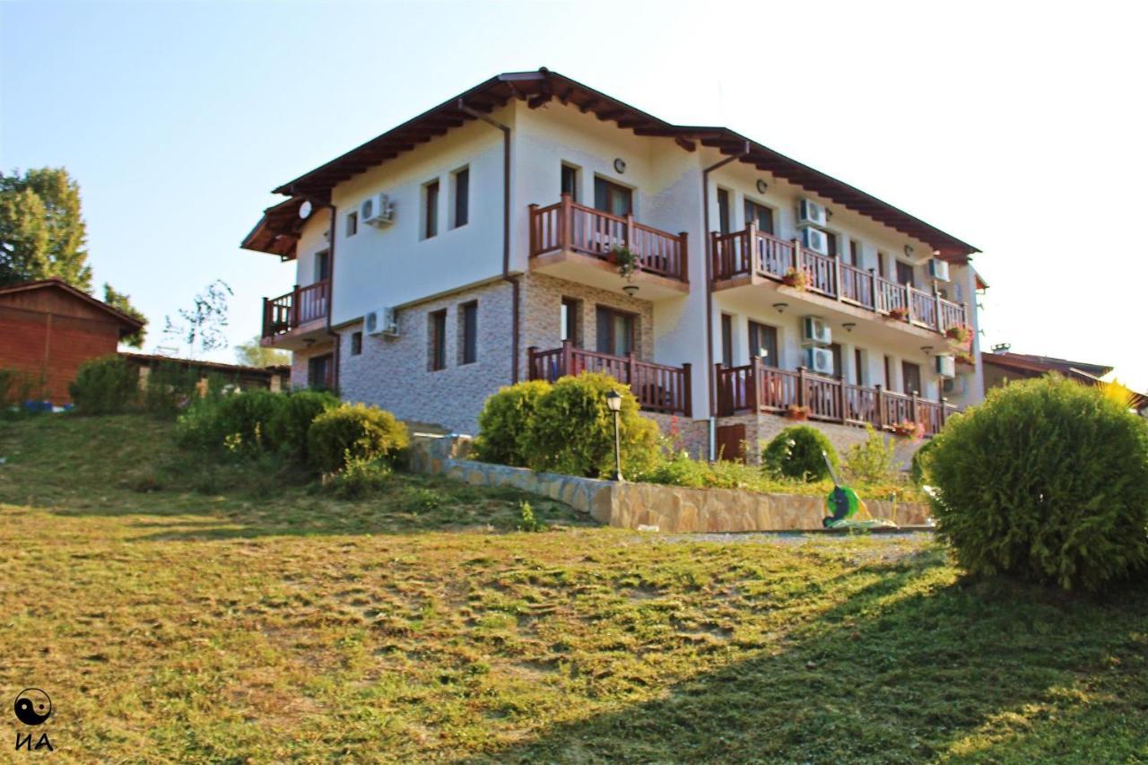 מלון Donkovtsi Family Complex Krisbo מראה חיצוני תמונה