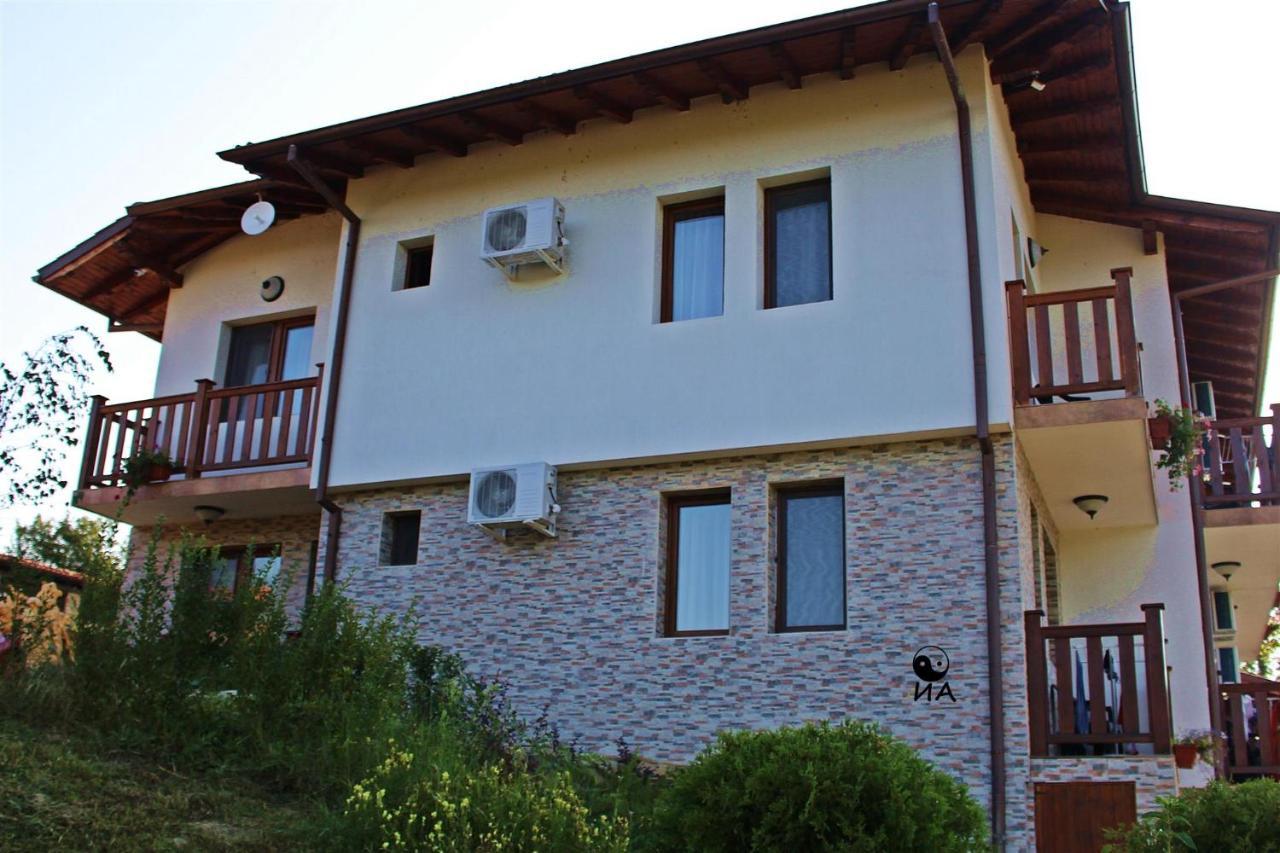 מלון Donkovtsi Family Complex Krisbo מראה חיצוני תמונה