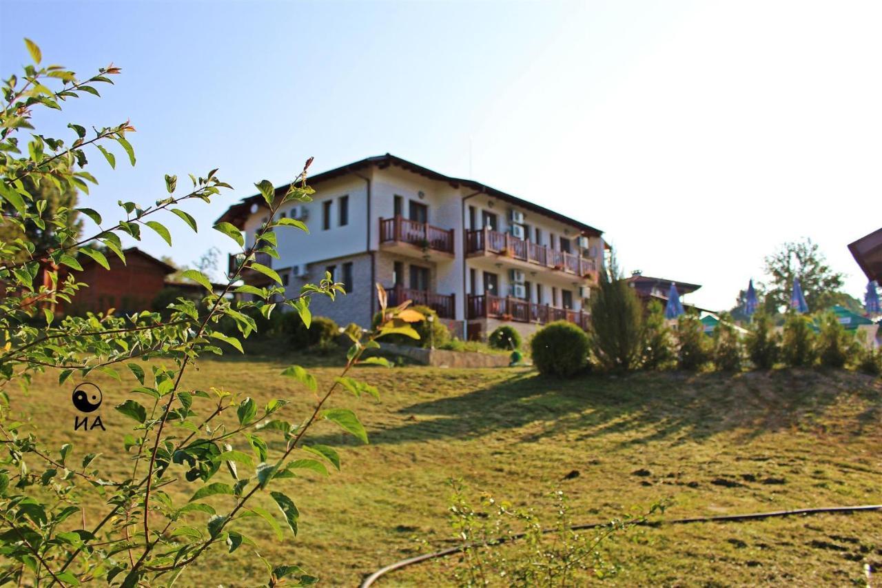 מלון Donkovtsi Family Complex Krisbo מראה חיצוני תמונה